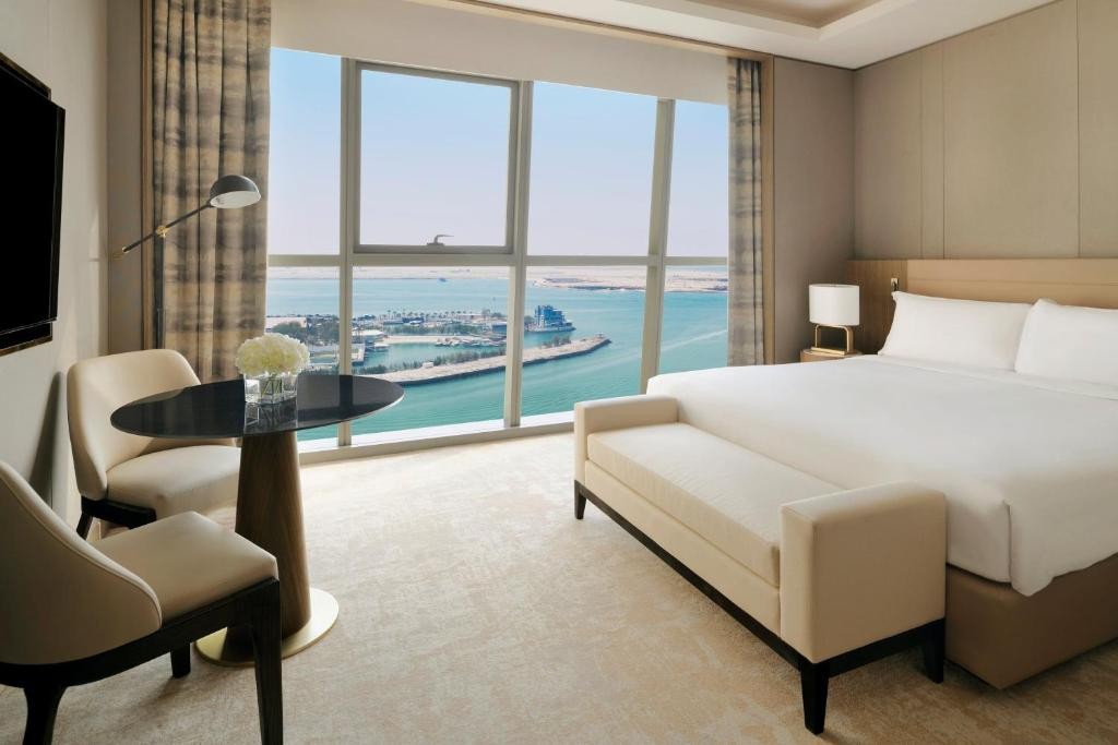 INTERCONTINENTAL ABU DHABI RESIDENCE 14/65