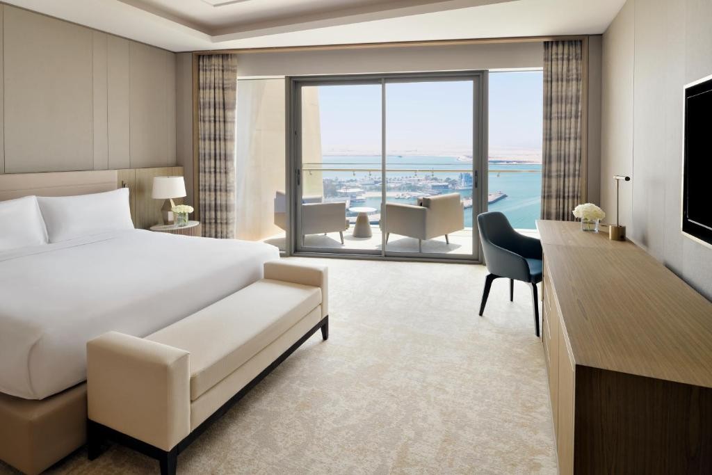 INTERCONTINENTAL ABU DHABI RESIDENCE 11/65