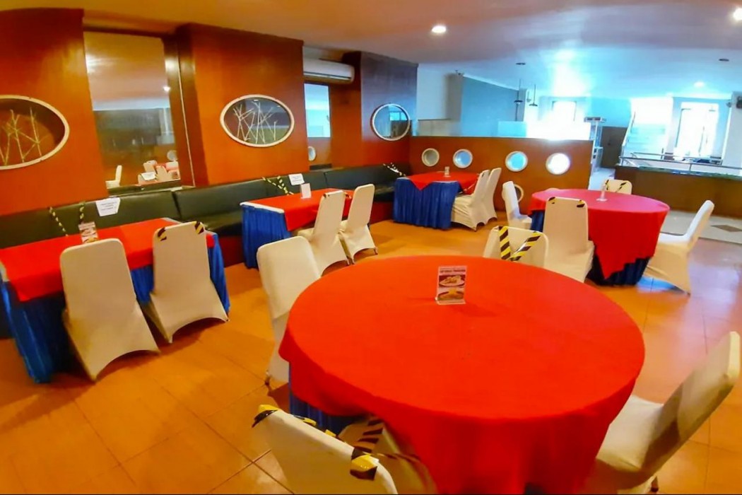 Alexander Hotel Tegal 20/47