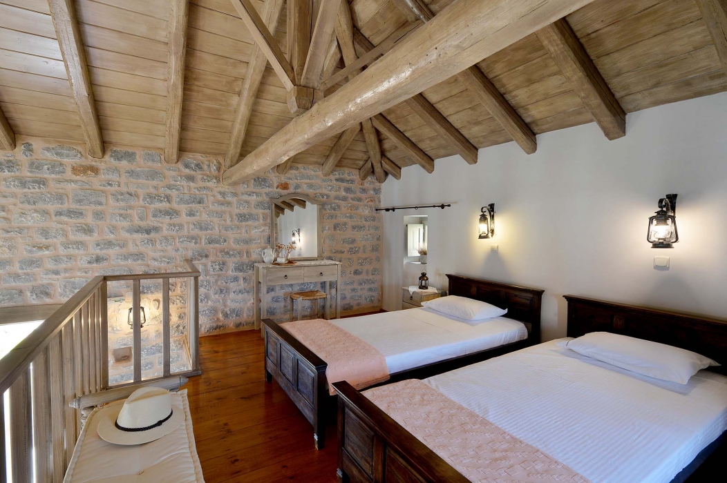 Akrolithi Guesthouse 10/63
