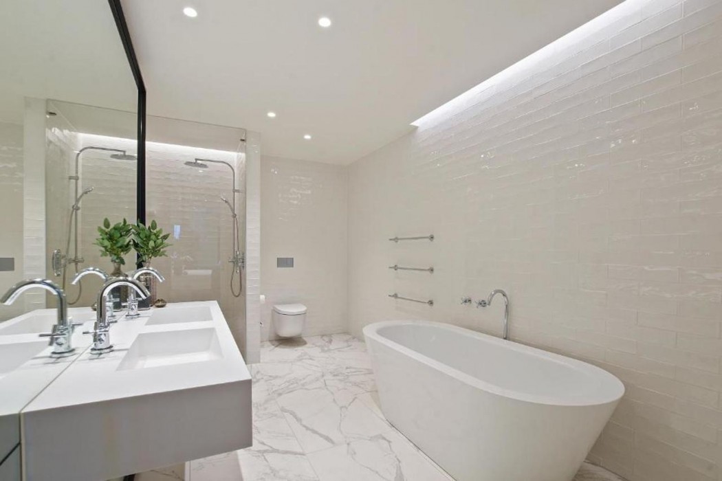 Room at Whitfield Street Residences by Aeria Apartments, LONDON