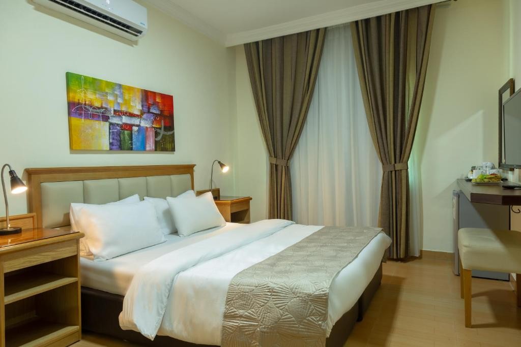 360 Hotel By FHM 17/51