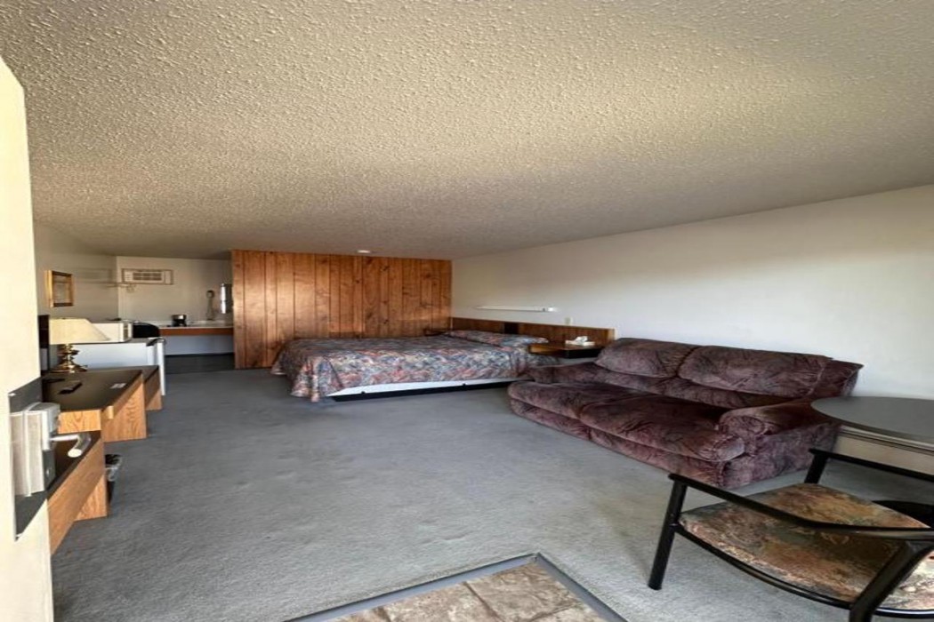 Howard Johnson by Wyndham Edson 14/57