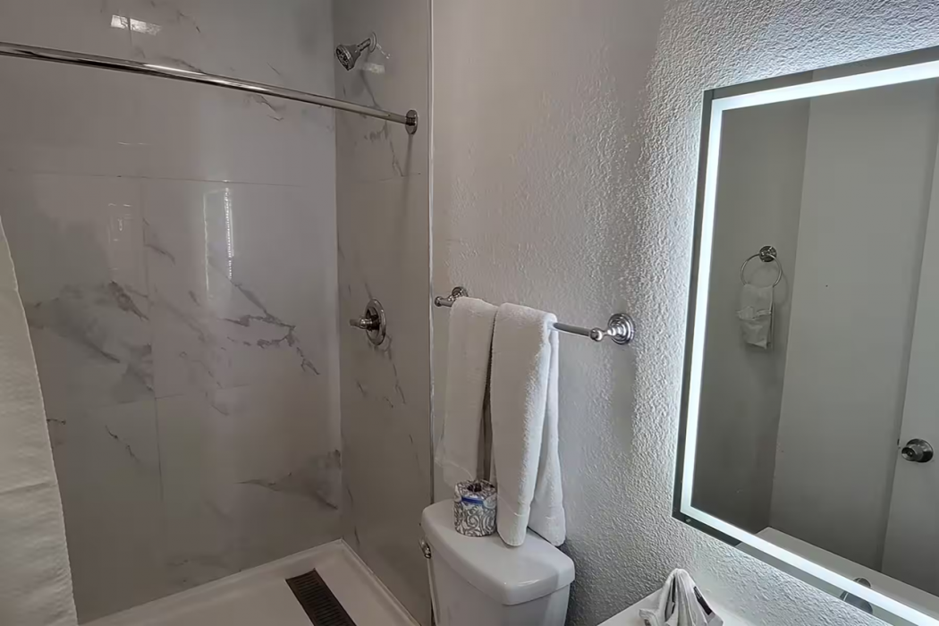 Super 8 by Wyndham El Centro North 18/29