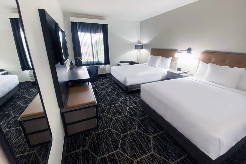 La Quinta Inn & Suites by Wyndham Yucaipa 15/51