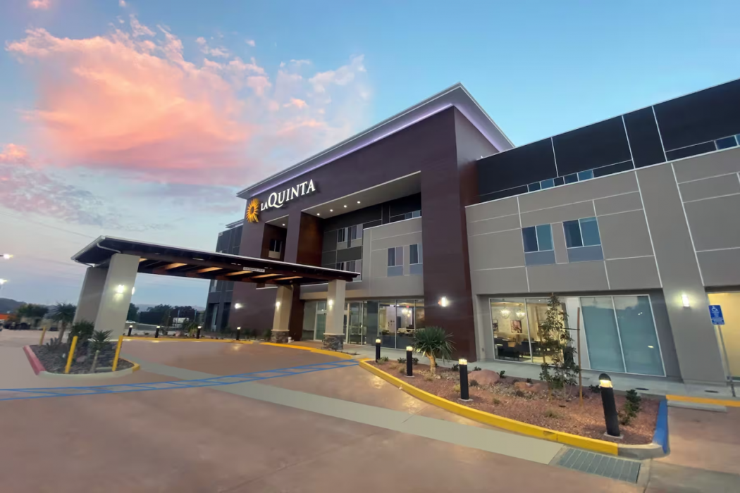 La Quinta Inn & Suites by Wyndham Yucaipa 1/51