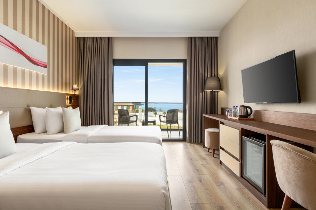 Ramada by Wyndham Cesme 17/67