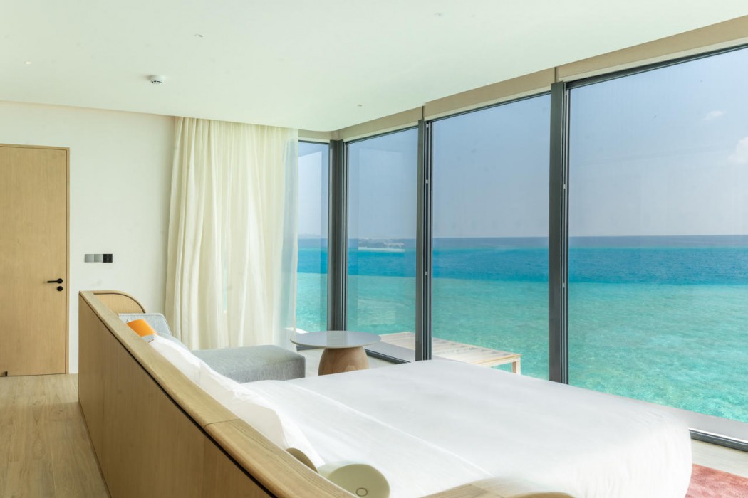 SO/ Maldives 16/69