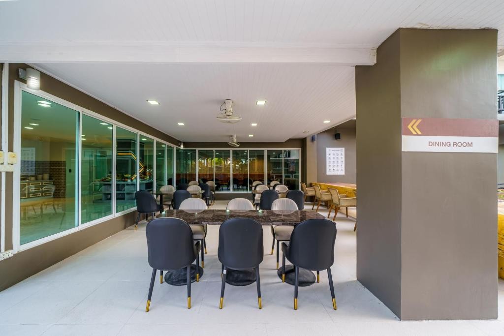 LHC Hotel and Resort 40/75