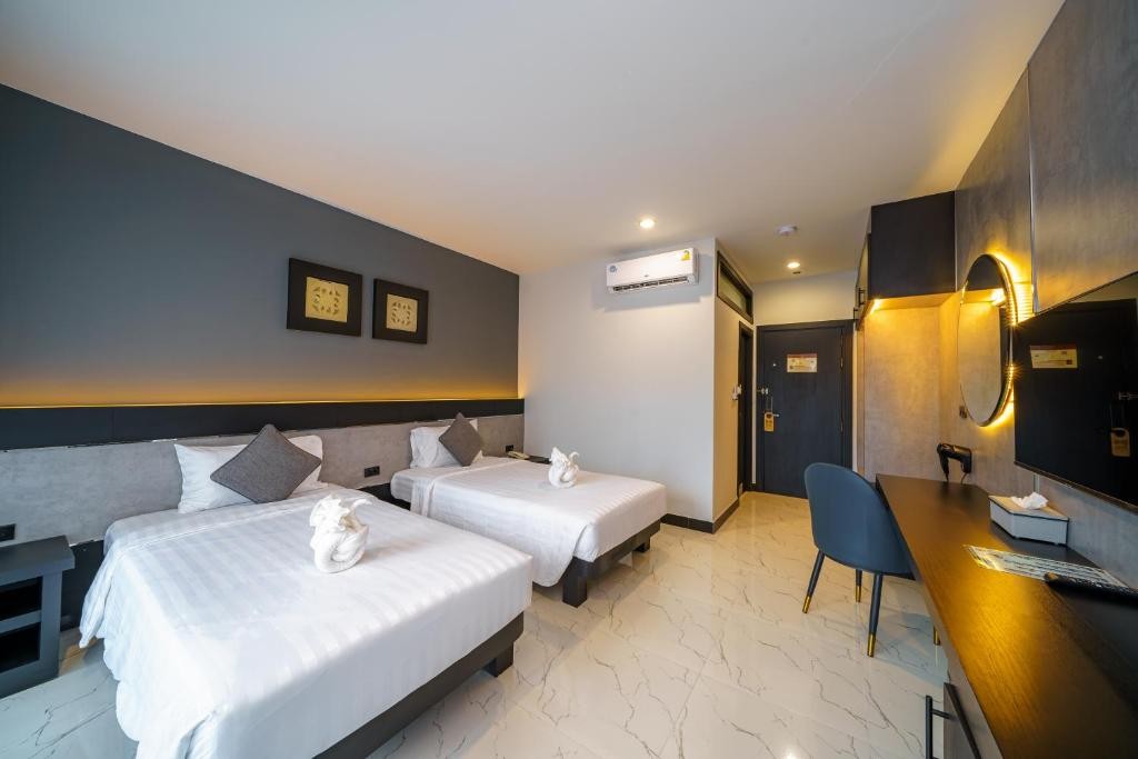 LHC Hotel and Resort 30/75