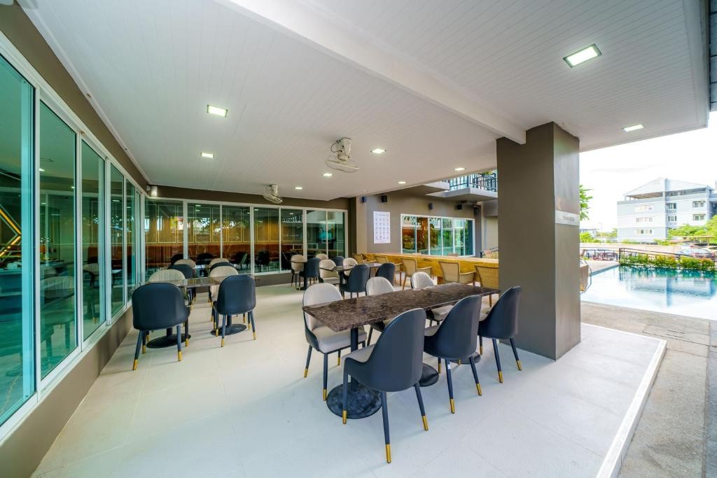 LHC Hotel and Resort 46/75