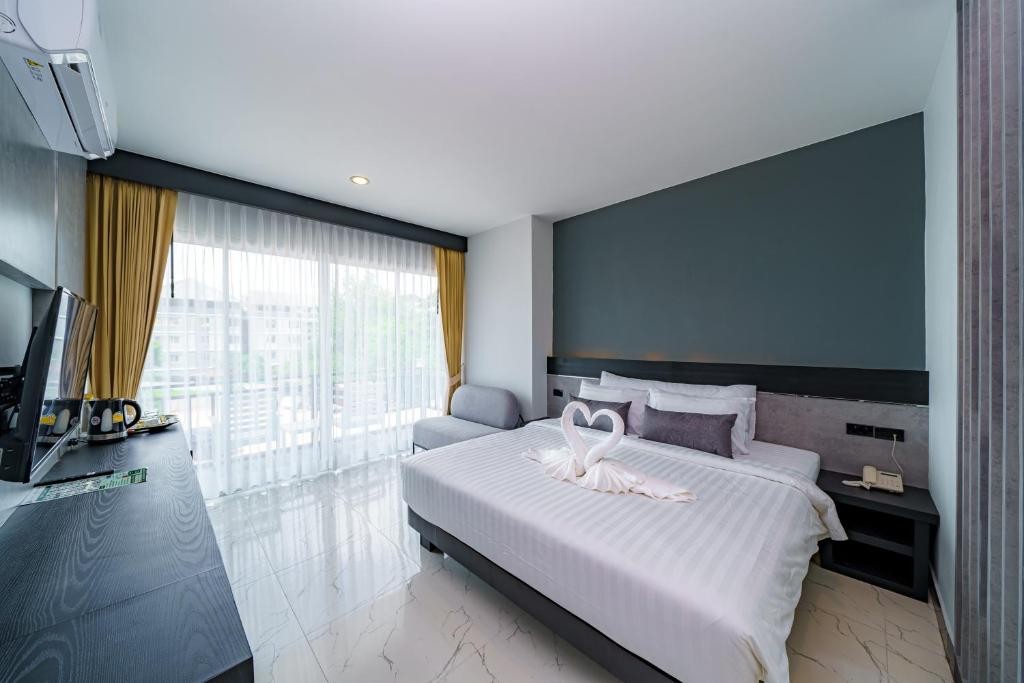 LHC Hotel and Resort 28/75