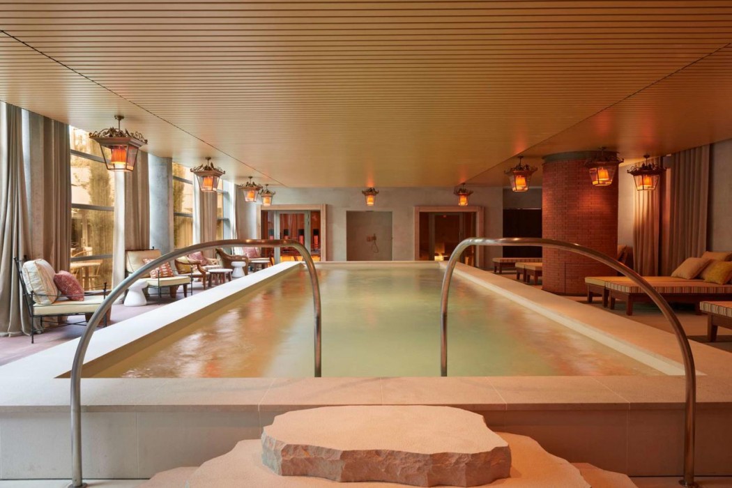 Mondrian Bordeaux Hotel des Carmes 24/56