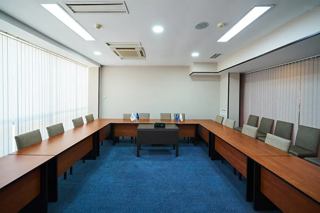 Crossway Hotel Baku 33/60
