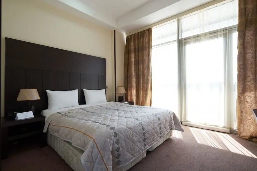 Crossway Hotel Baku 16/60
