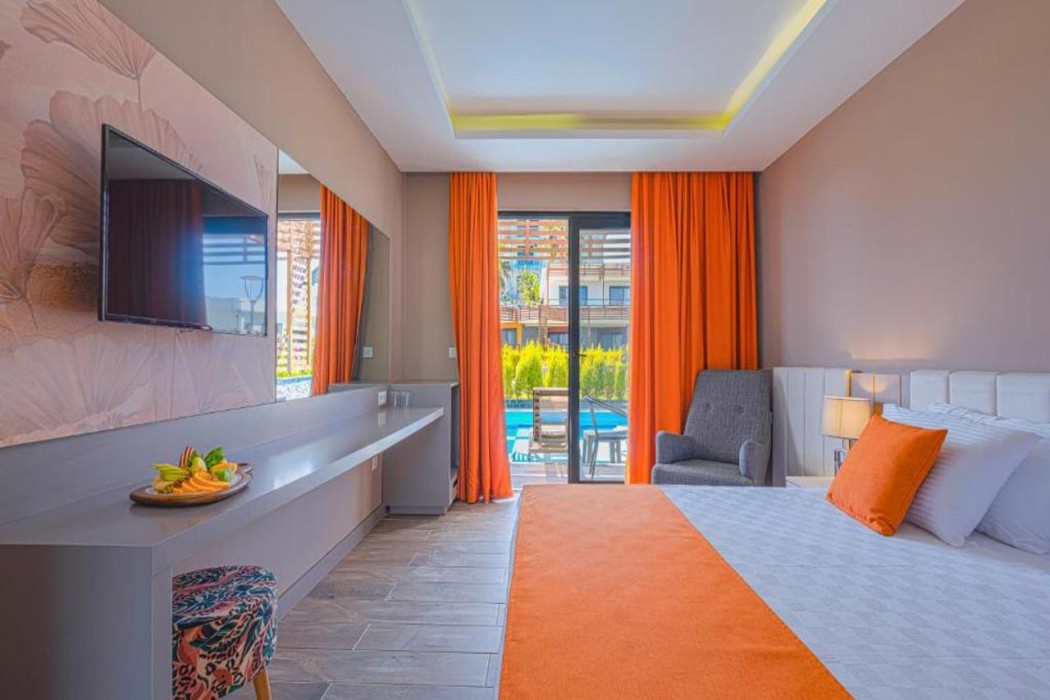 Feniks Hotel 12/61