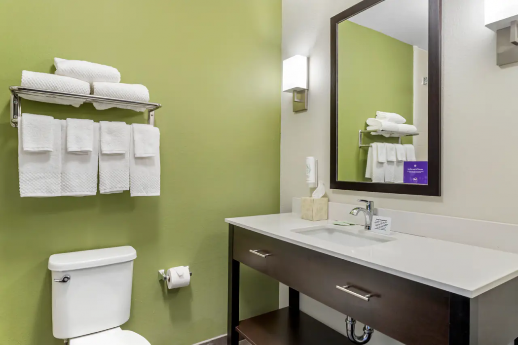 Sleep Inn & Suites Liberty TX 13/23