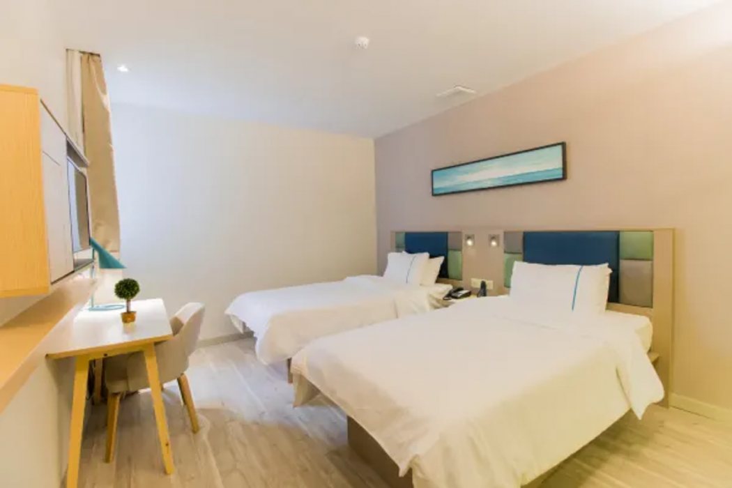 Home Inn Selected (Minlei Road Metro Station, Caolu, Shanghai) 8/15
