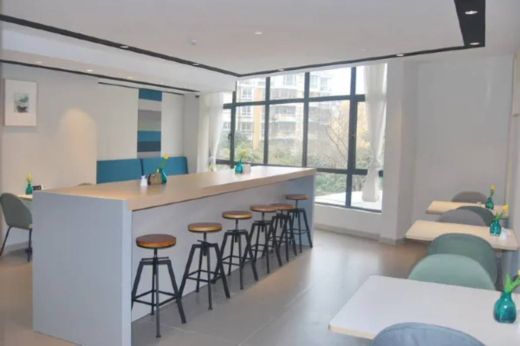 Home Inn Selected (Minlei Road Metro Station, Caolu, Shanghai) 14/15