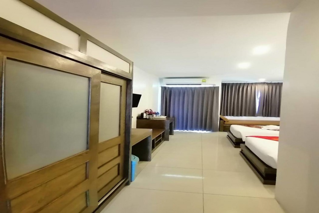 NJ PATONG HOTEL 4/53