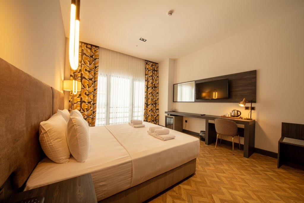 V CENTER HOTEL 21/65
