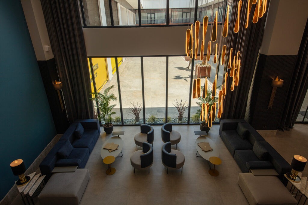 V CENTER HOTEL 7/65