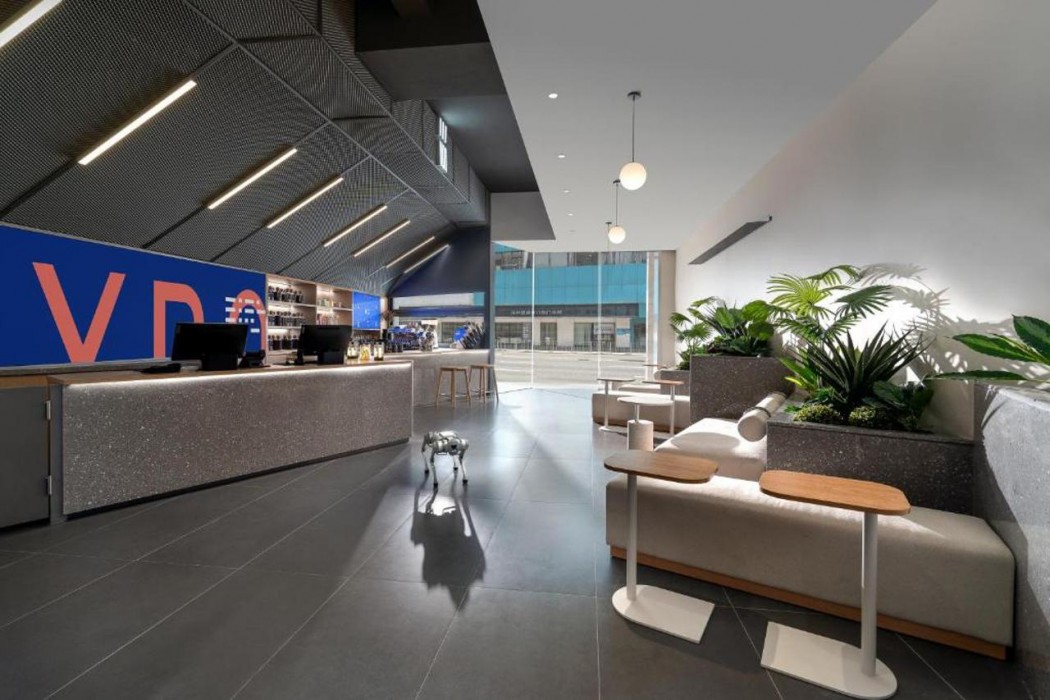CYBO Station Luohu Shenzhen 7/59