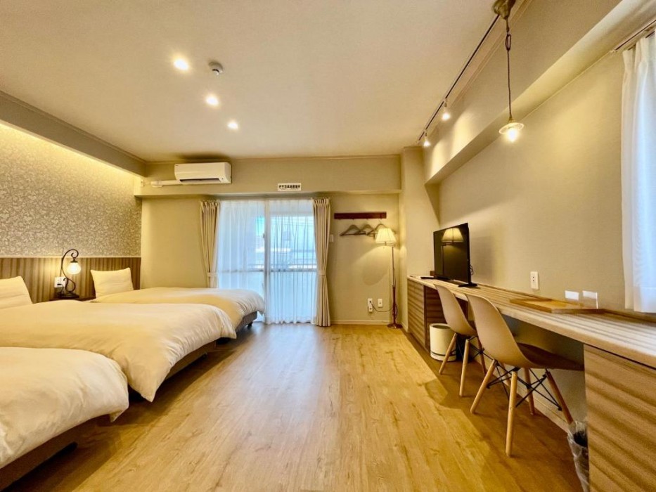 Hotel Tenshi Kan Kumoji 11/57