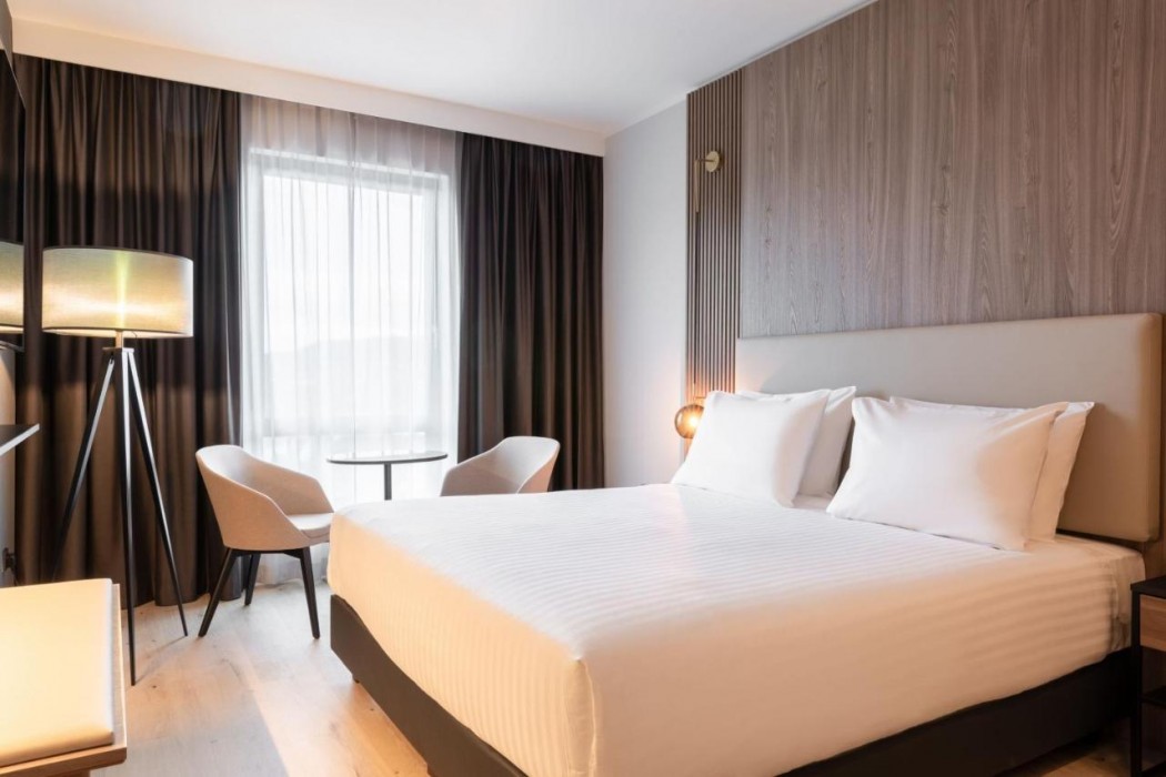 AC Hotel Inverness 11/60