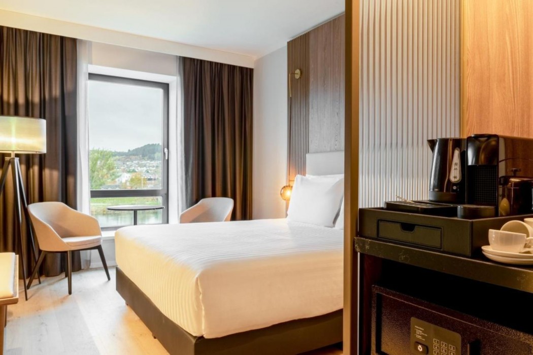 AC Hotel Inverness 15/60