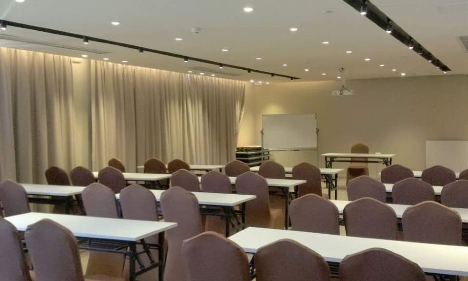 Home Inn Plus(Xiaobailou Metro Station, Nanjing Road, Fifth Avenue, Tianjin) 7/9