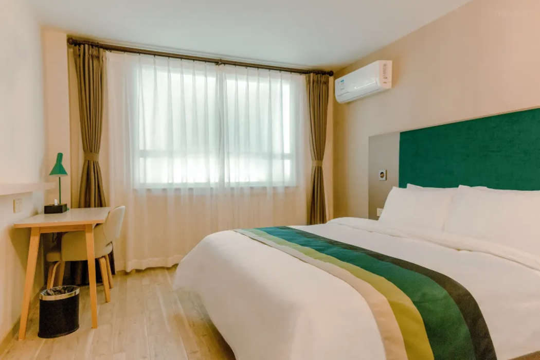 Home Inn (Tianjin West Railway Station) 13/25