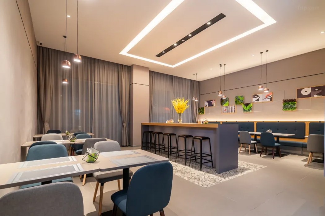 Home Inn selected (Xiamen Haicang District government store) 7/8