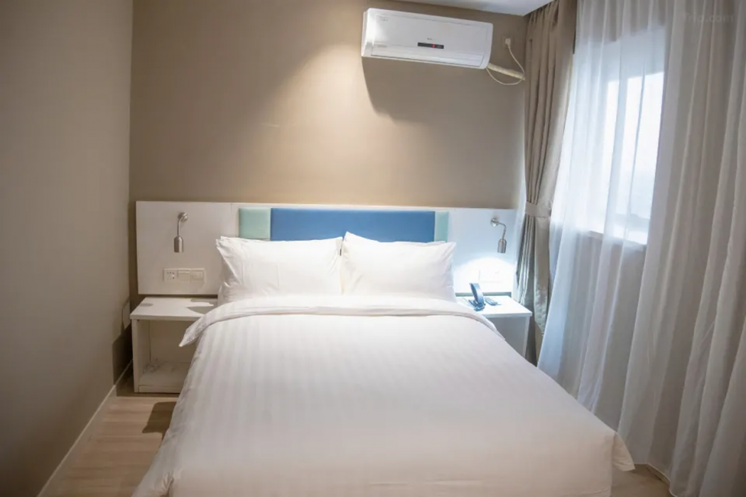Home inn Hotel (Suqian Wanda Plaza store) 7/31