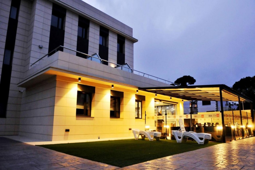 6 Bis HOTEL 2/58