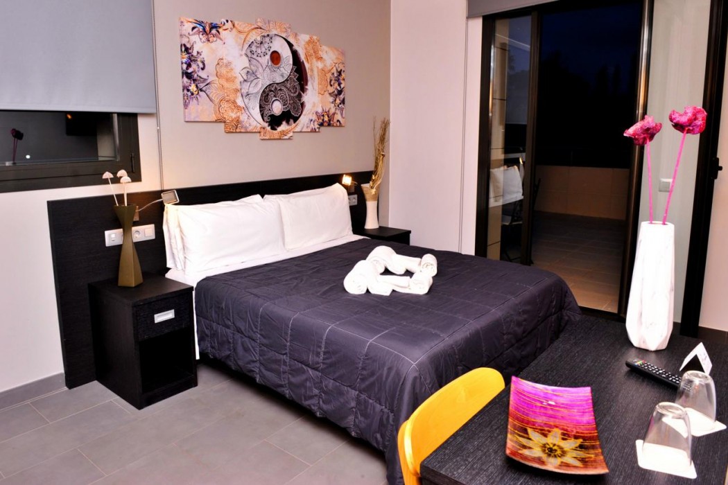 6 Bis HOTEL 10/58