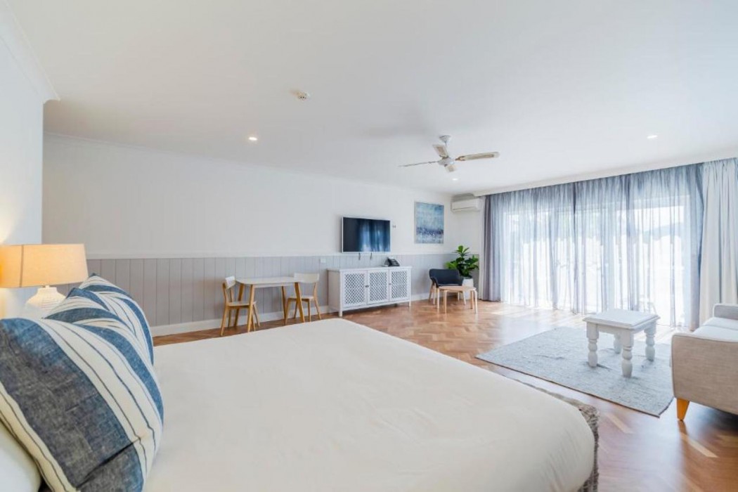 The Quarters Ascend Hotel Collection 10/55