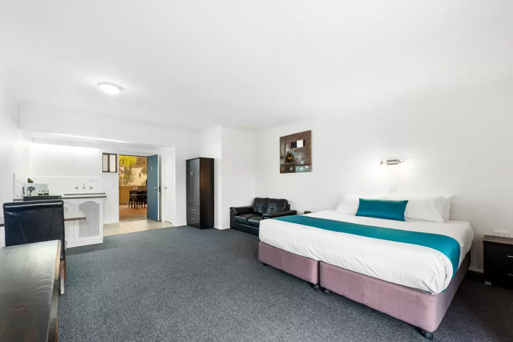 Comfort Inn & Suites Riverland 12/27
