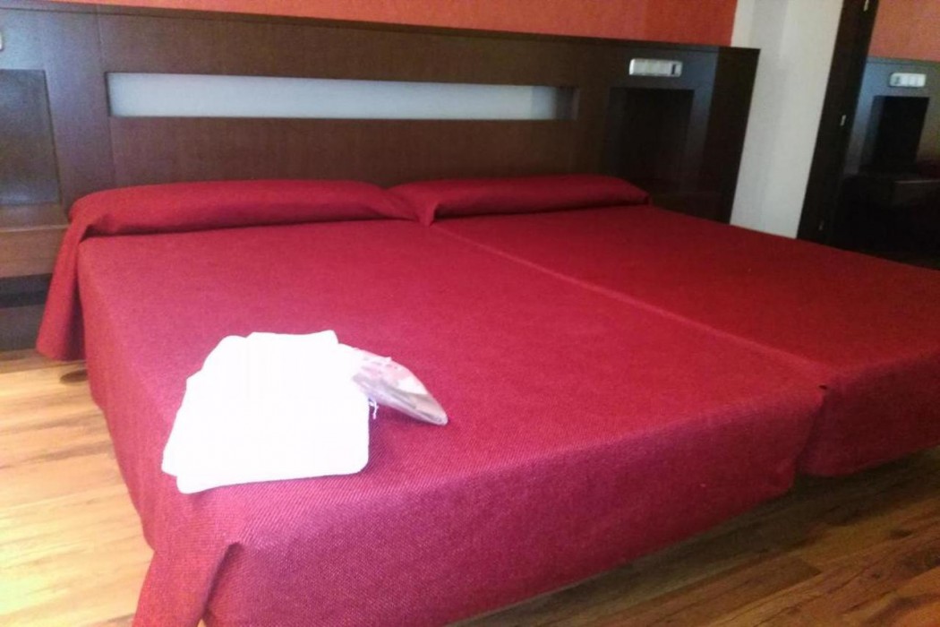 Hotel La Cantuena 12/35