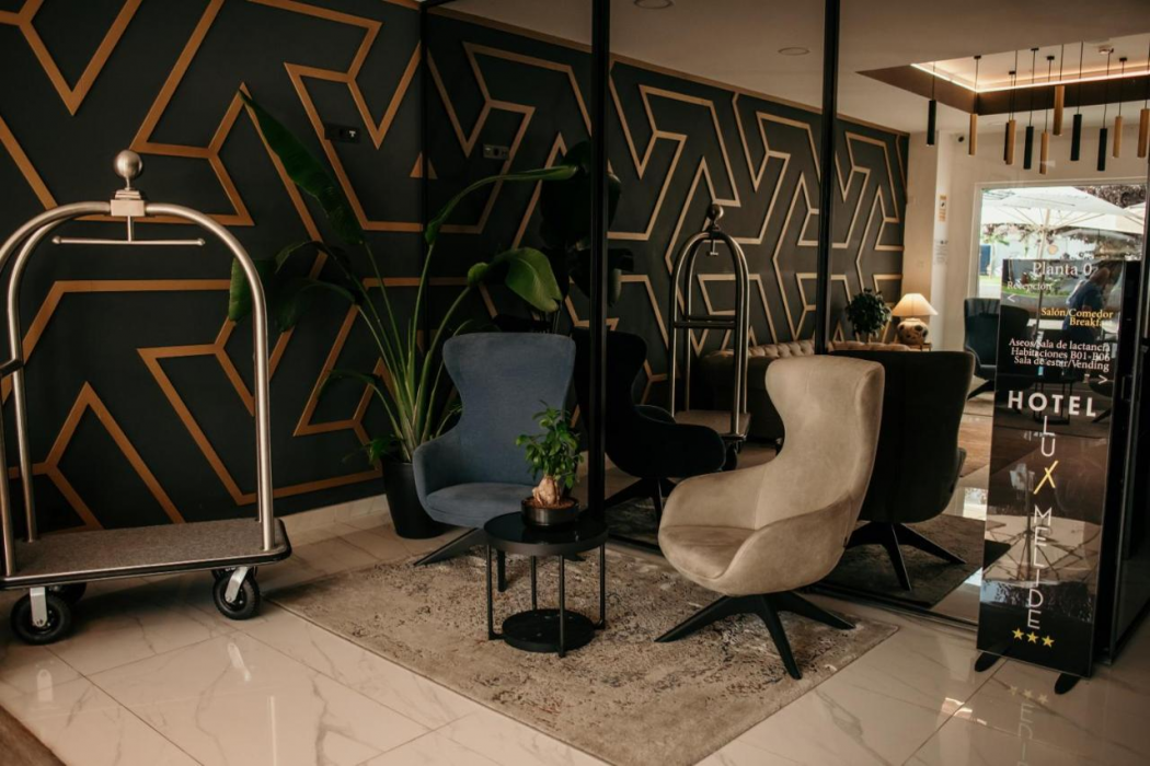 Hotel Lux Melide 7/62