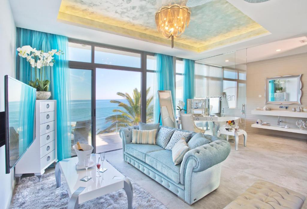 El Oceano Beach Hotel 10/57