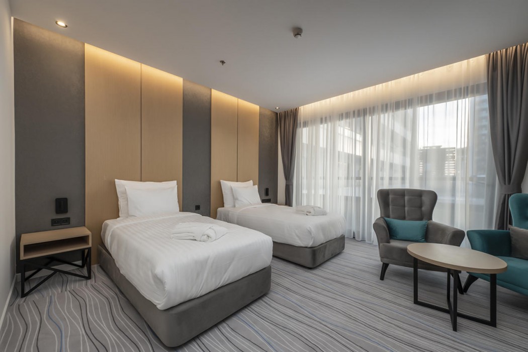 The Grandeur Hotel 24/69