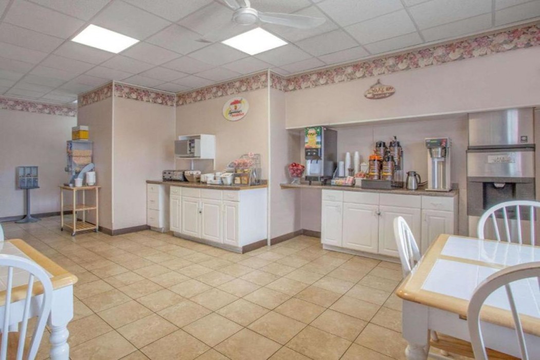 Travelodge by Wyndham Carlisle North 21/33