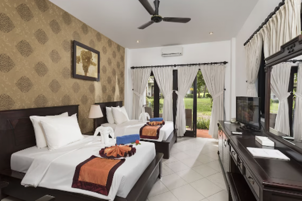 Sea Lion Beach Resort And Spa 8/59
