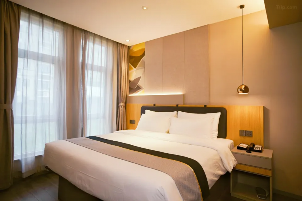 Home Inn Selected (Shanghai Wuning Road Metro Station Anyuan Road) 6/9