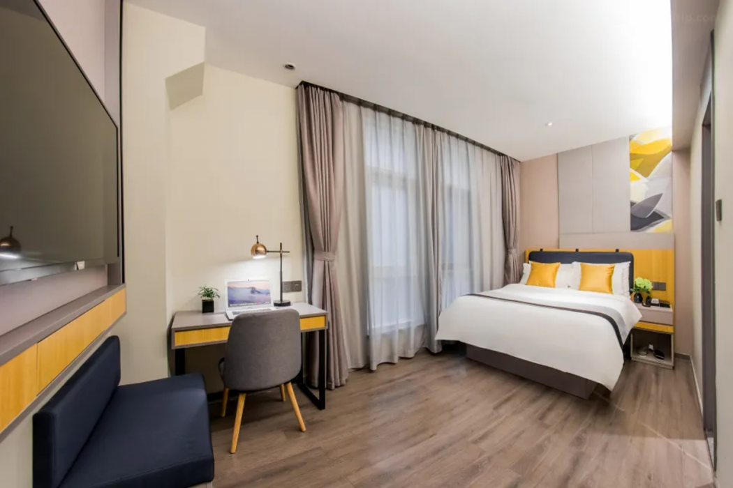 Home Inn Selected (Shanghai Wuning Road Metro Station Anyuan Road) 4/9