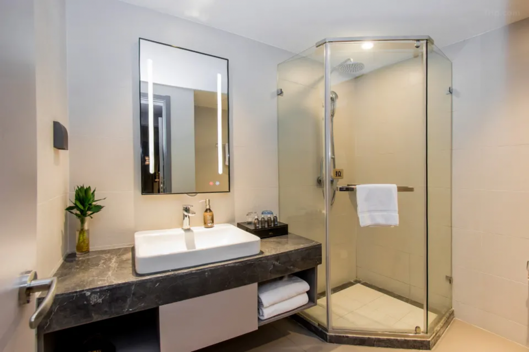 Home Inn Selected (Shanghai Wuning Road Metro Station Anyuan Road) 8/9