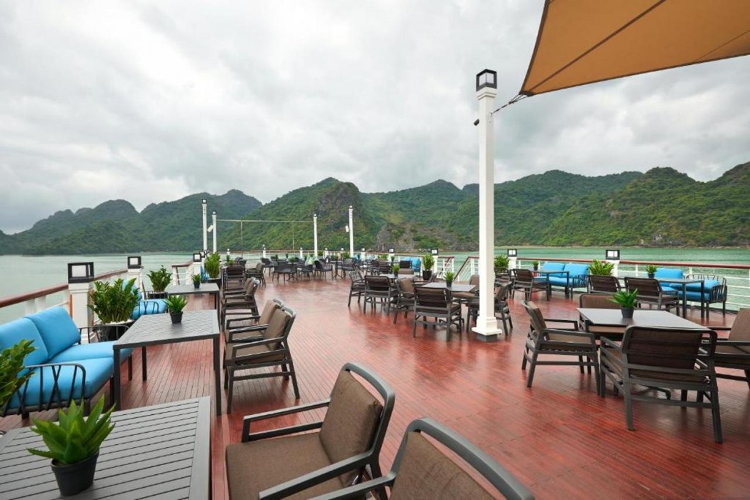 Paradise Grand Cruise – Lan Ha Bay 32/65