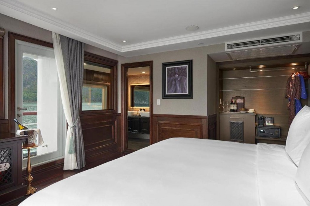 Paradise Grand Cruise – Lan Ha Bay 15/65