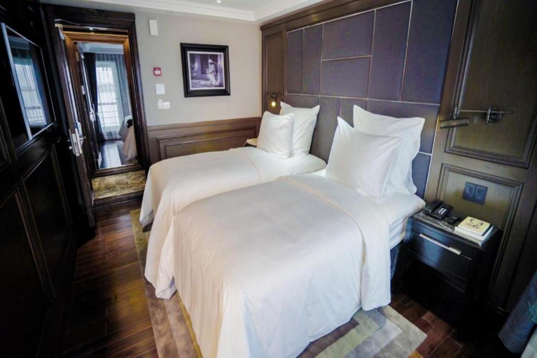 Paradise Grand Cruise – Lan Ha Bay 18/65